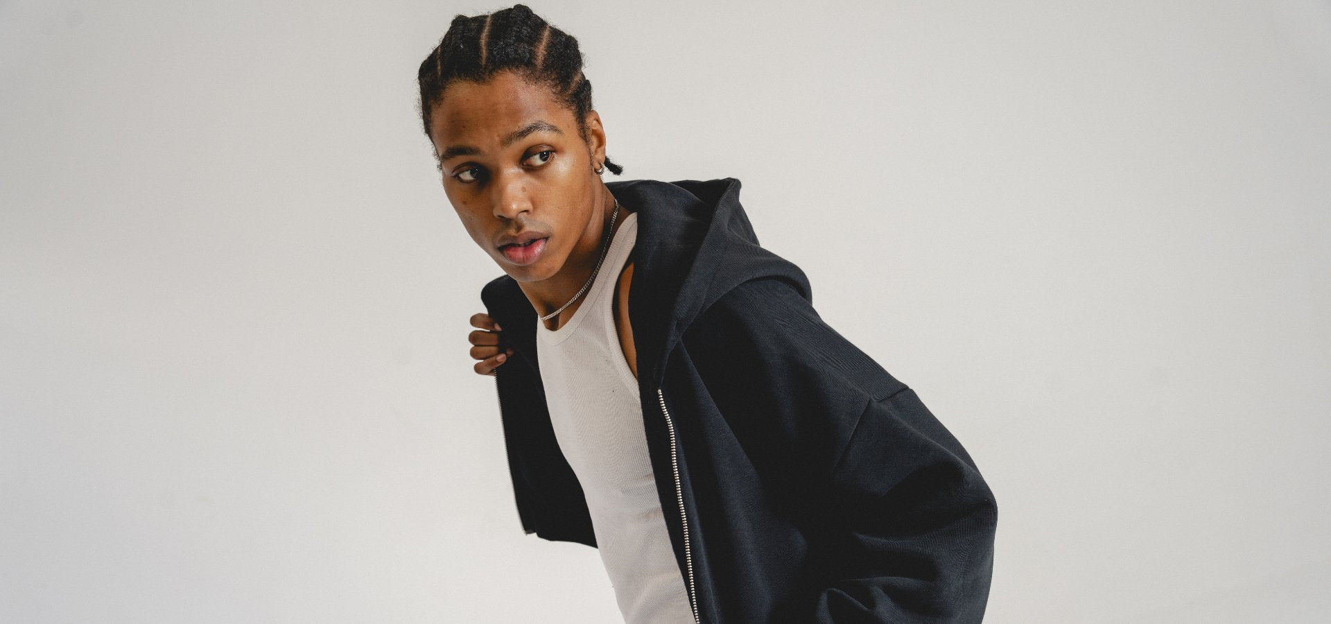 Hoodies & Sweatshirts